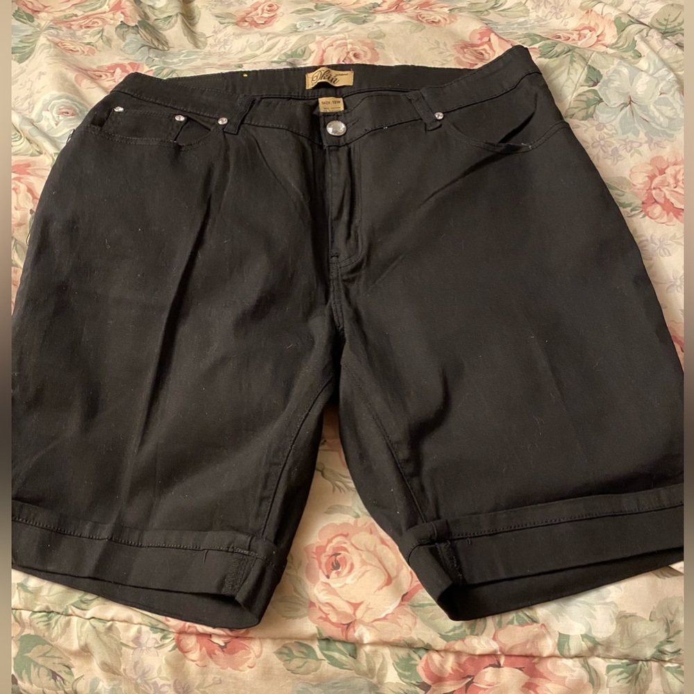 Ladies black cotton shorts - size 18W